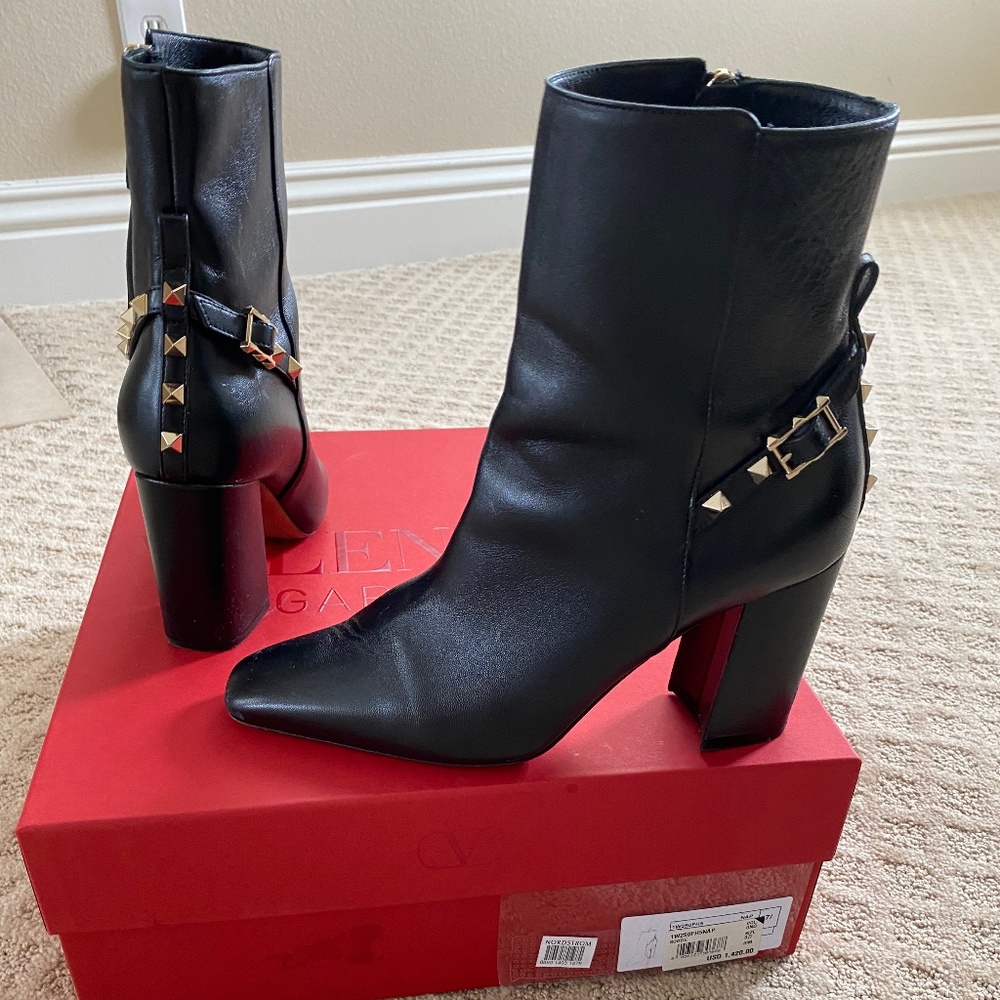 Valentino Garavani Booties - Picture 7 of 12
